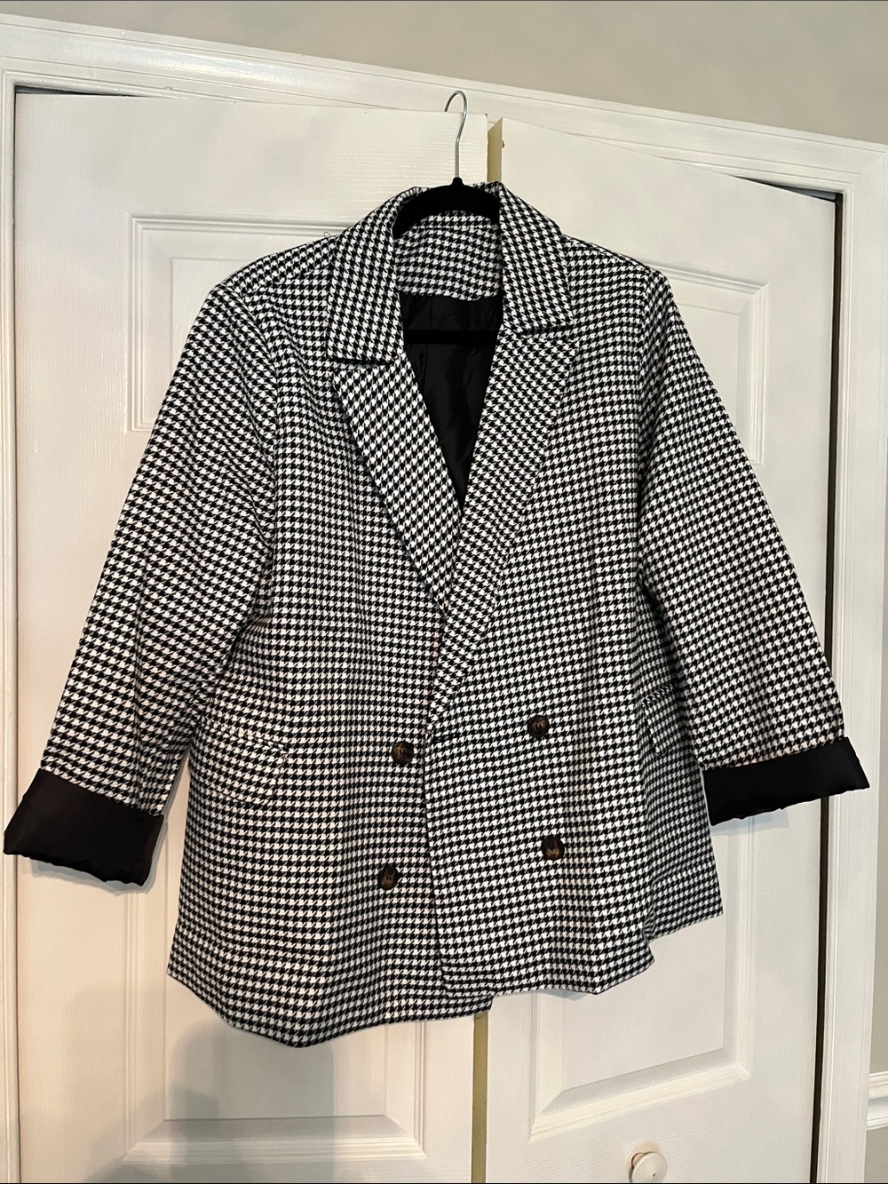 Black & White Houndstooth Double-Breasted Women's Blazer